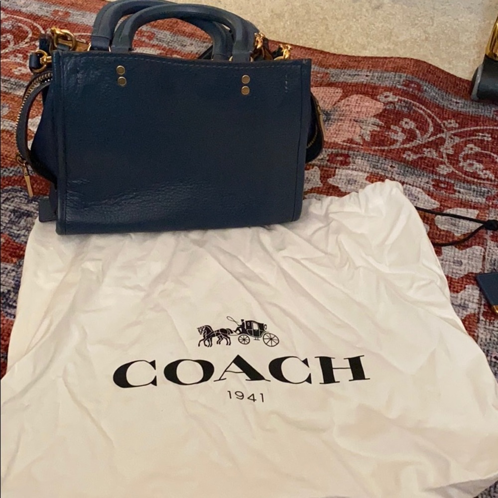 Coach Rogue 25